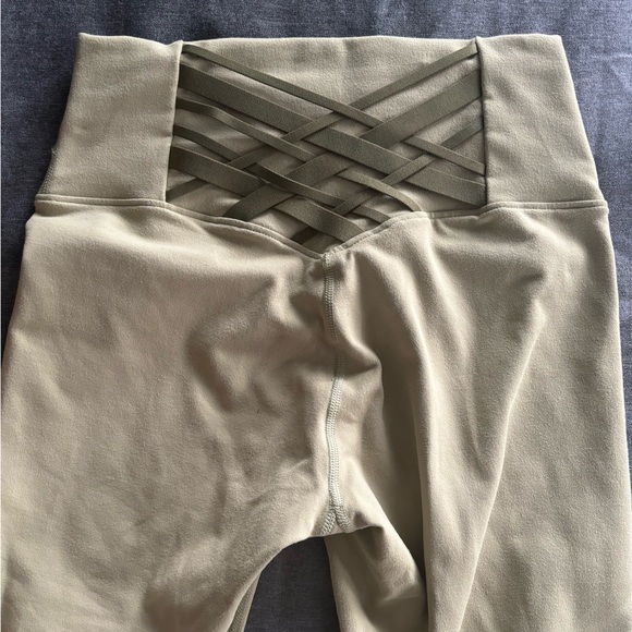 Fabletics powerhold collection. Sports bra and legging. Size small. - Picture 7 of 7